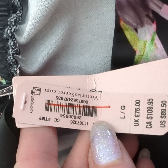 Victoria's Secret loungewear - Picture 10 of 12